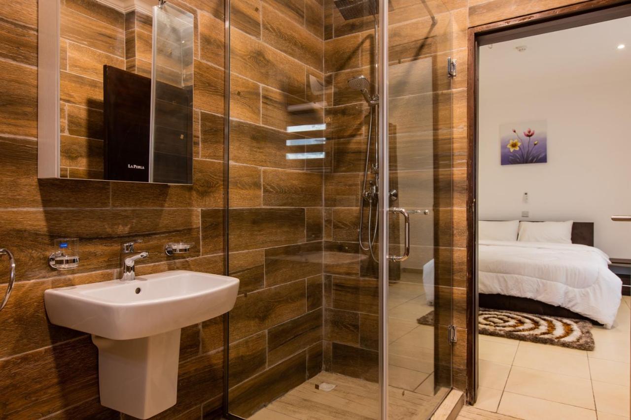 Accra Fine Suites - Holi Flats Airport Residential Kültér fotó